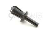 Spreader rivet
