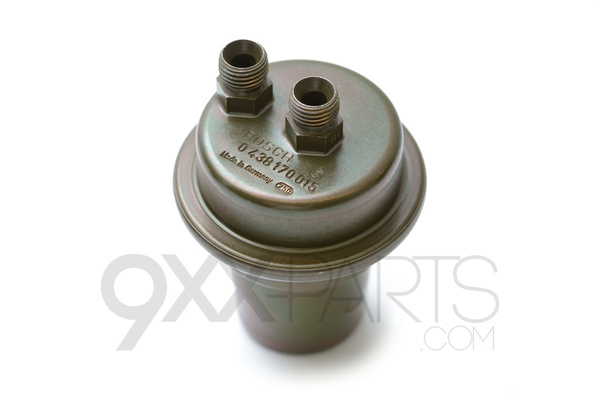 Pressure accumulator