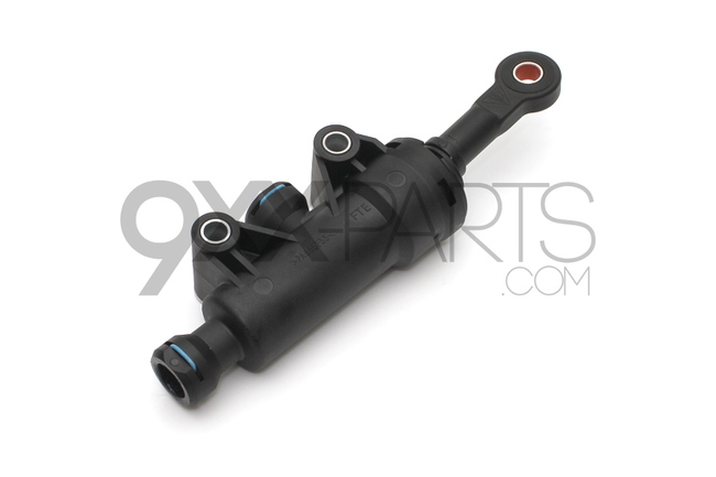 Clutch master cylinder